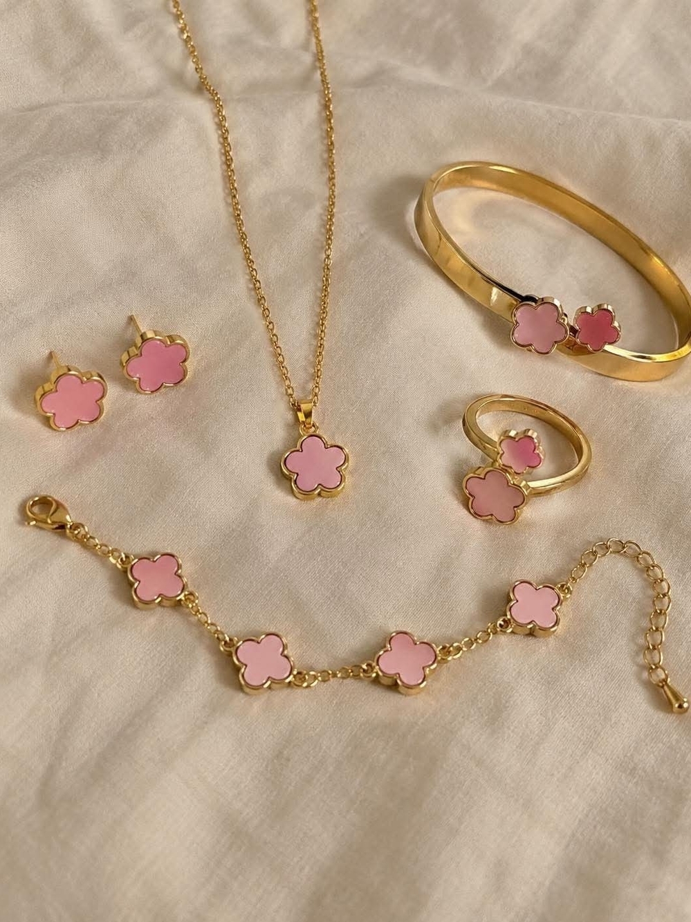 Gold and Pink Clover Jewelry Set - Women